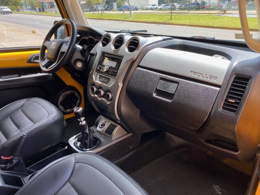TROLLER - T4 - 2014/2015 - Amarela - R$ 162.900,00