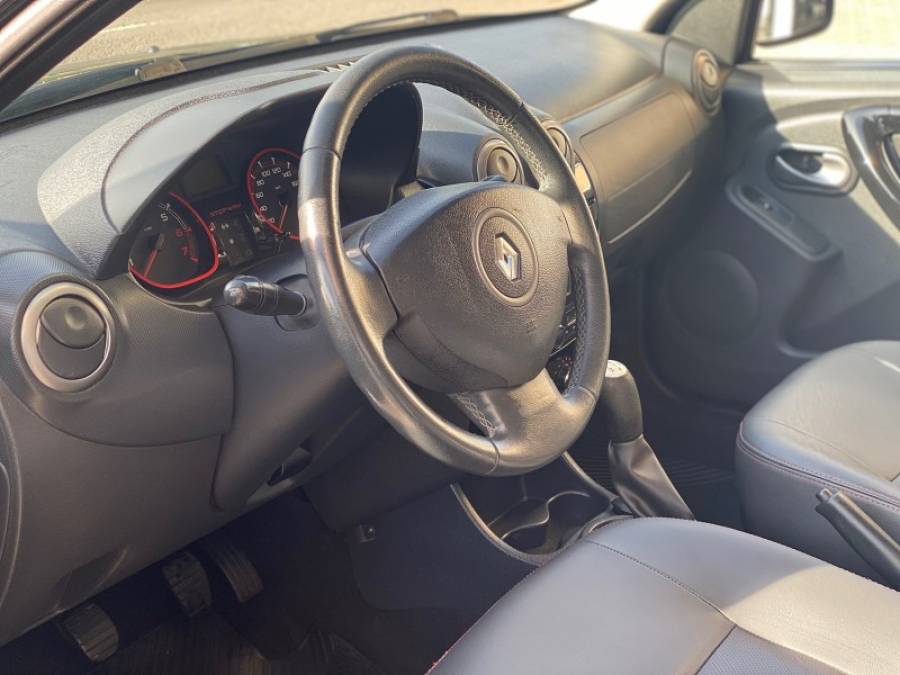 RENAULT - SANDERO - 2012/2012 - Preta - R$ 39.900,00