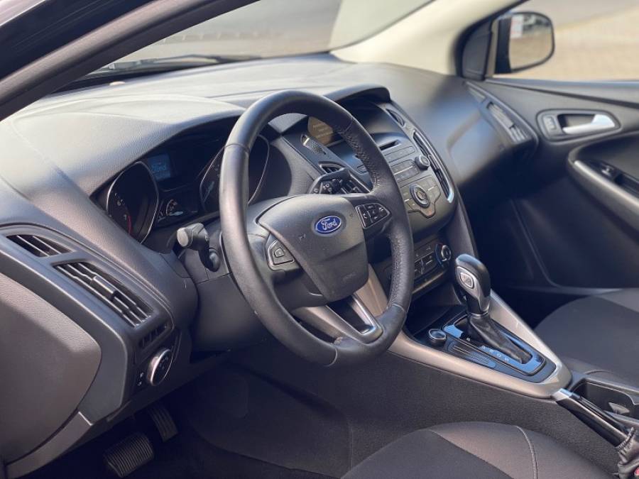 FORD - FOCUS - 2016/2016 - Preta - Sob Consulta