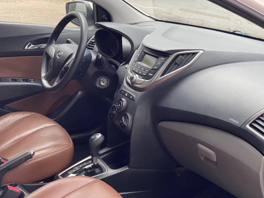 HYUNDAI - HB20S - 2015/2015 - Branca - R$ 55.900,00