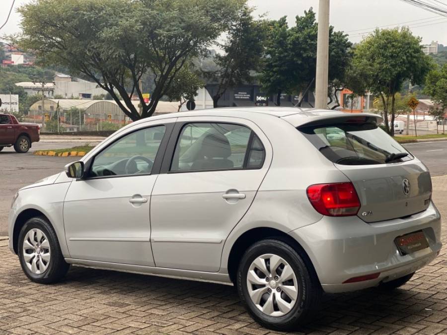VOLKSWAGEN - GOL - 2014/2015 - Prata - R$ 41.900,00