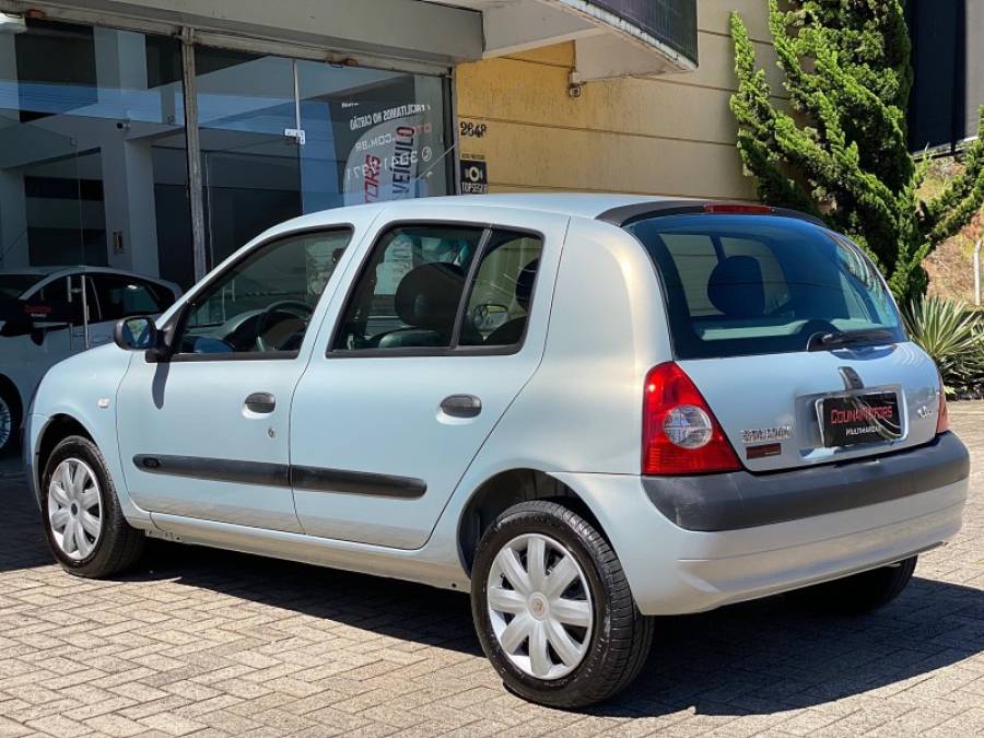 RENAULT - CLIO - 2003/2004 - Prata - R$ 25.900,00