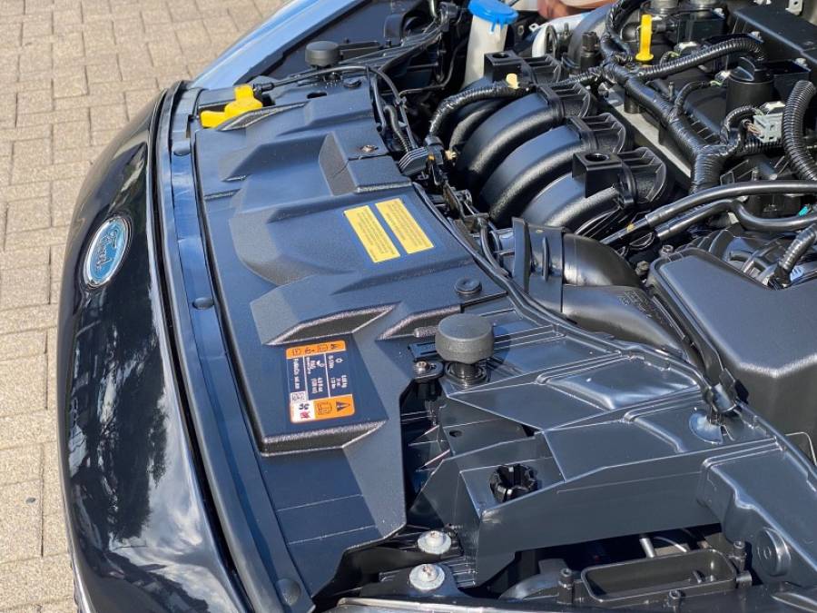 FORD - FOCUS - 2016/2016 - Preta - R$ 57.900,00