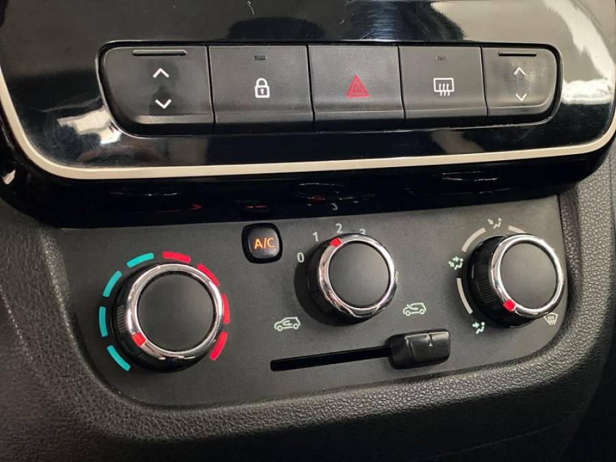 RENAULT - KWID - 2019/2019 - Branca - R$ 41.900,00