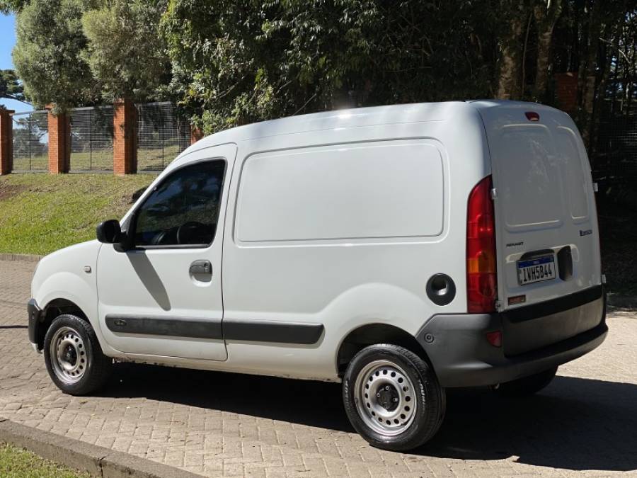 RENAULT - KANGOO - 2014/2015 - Branca - R$ 46.900,00