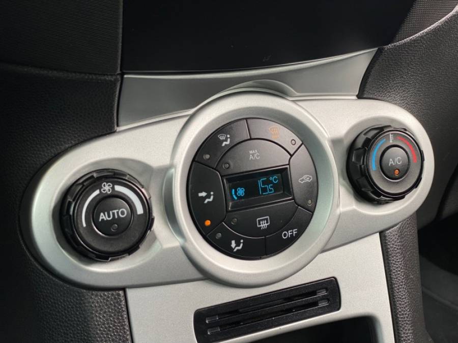 FORD - FIESTA - 2014/2014 - Branca - R$ 45.900,00