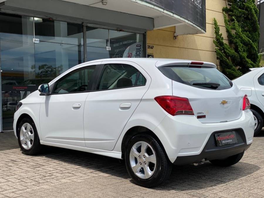 CHEVROLET - ONIX - 2019/2019 - Prata - R$ 60.900,00
