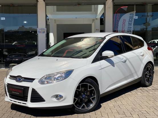 FORD - FOCUS - 2014/2014 - Branca - R$ 55.900,00