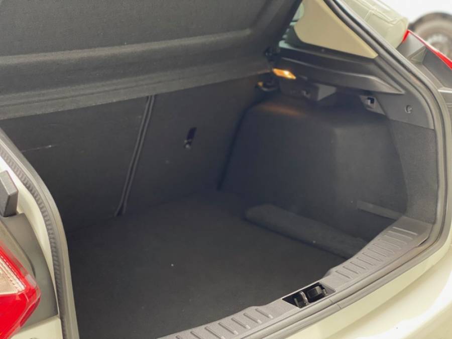 FORD - FOCUS - 2014/2014 - Branca - R$ 55.900,00