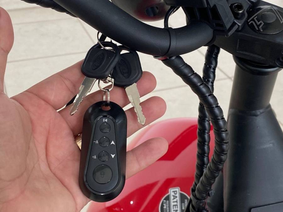 TUI - 1000W - 2025/2025 - Vermelha - R$ 7.990,00