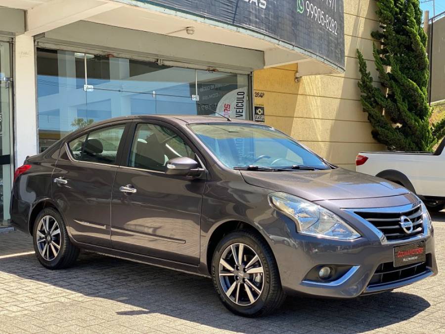 NISSAN - VERSA - 2019/2020 - Cinza - R$ 67.900,00