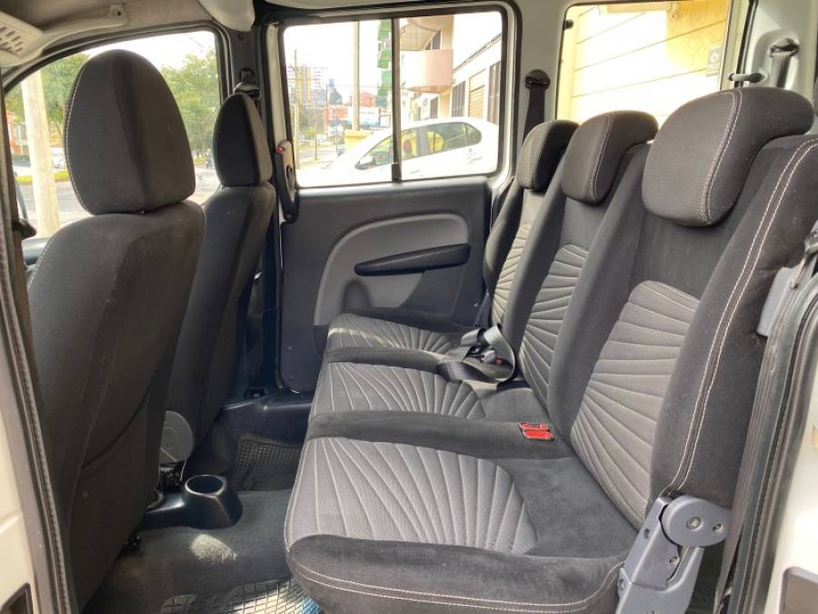 FIAT - DOBLÓ - 2015/2015 - Branca - R$ 51.900,00