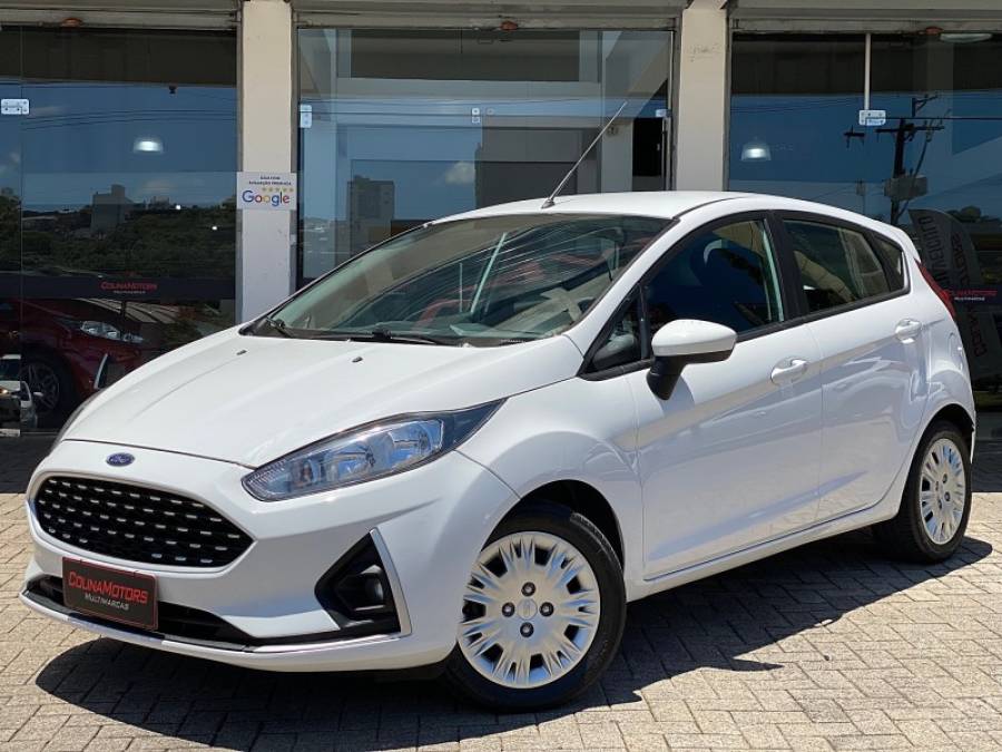 FORD - FIESTA - 2018/2019 - Branca - R$ 58.900,00
