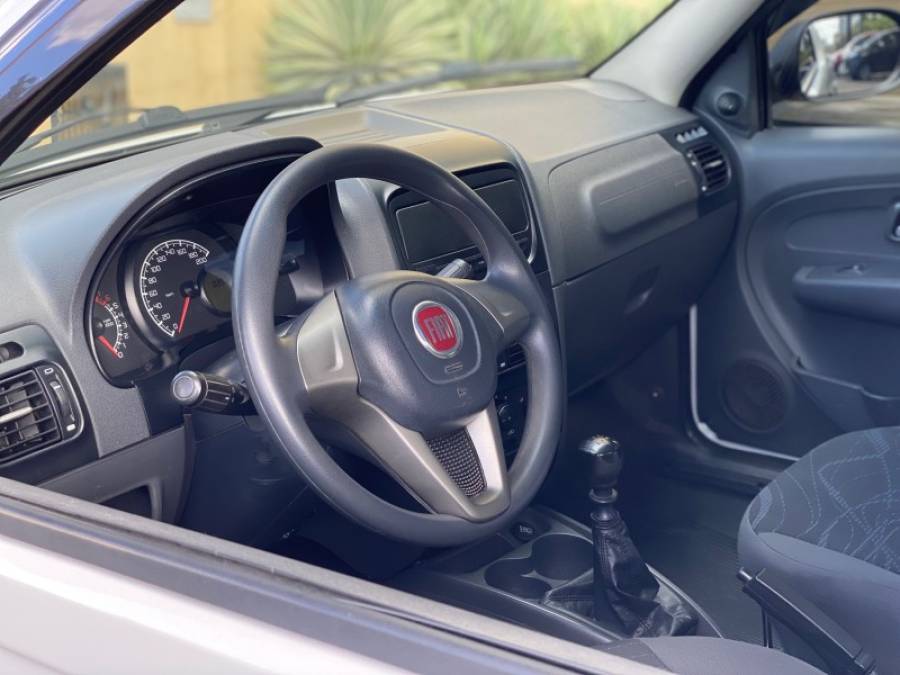 FIAT - STRADA - 2016/2016 - Branca - R$ 54.900,00