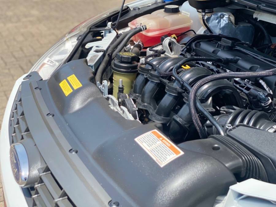 FORD - FOCUS - 2013/2013 - Branca - R$ 48.900,00