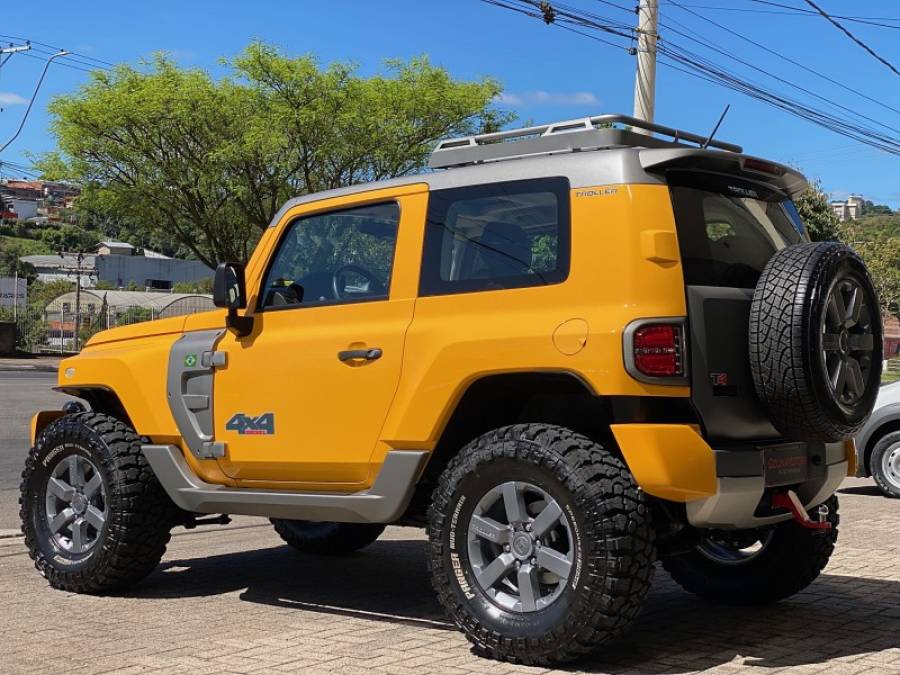 TROLLER - T4 - 2015/2015 - Amarela - R$ 160.900,00