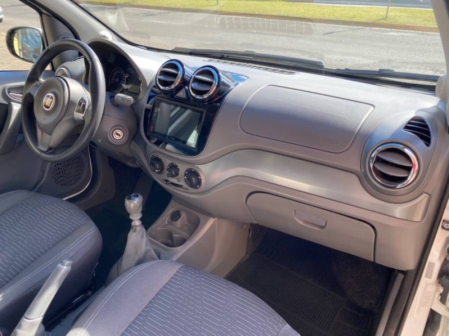 FIAT - PALIO - 2013/2013 - Branca - R$ 40.900,00