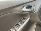 FORD - FOCUS - 2016/2016 - Preta - R$ 59.900,00
