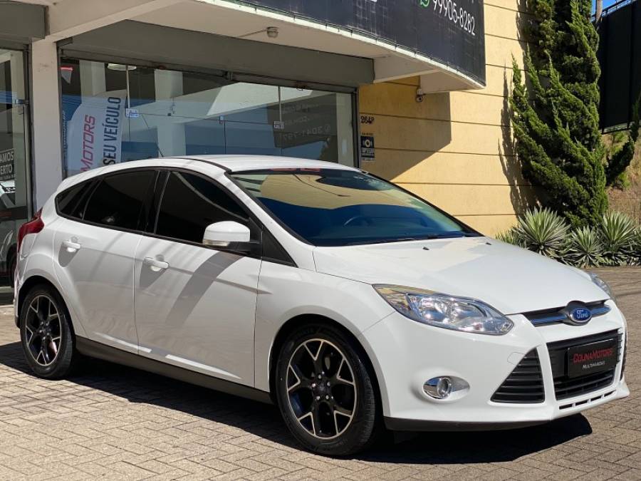 FORD - FOCUS - 2014/2014 - Branca - R$ 55.900,00