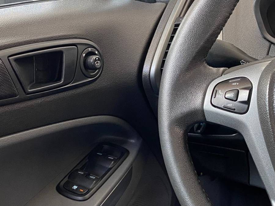 FORD - ECOSPORT - 2015/2015 - Prata - R$ 54.900,00