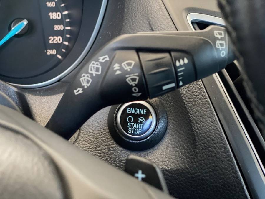 FORD - FOCUS - 2016/2016 - Branca - R$ 66.900,00