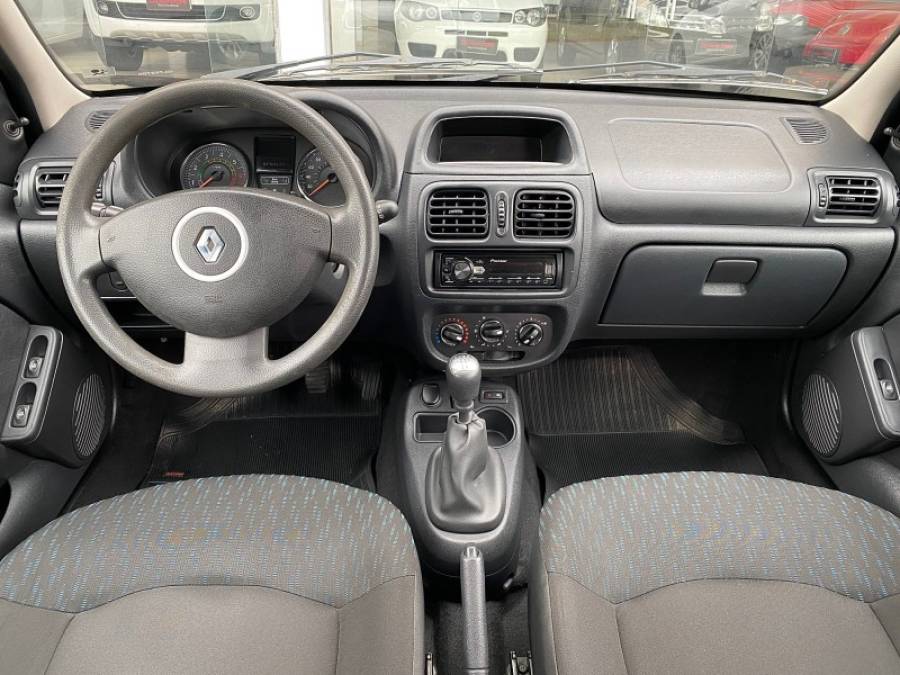 RENAULT - CLIO - 2015/2016 - Branca - R$ 38.900,00