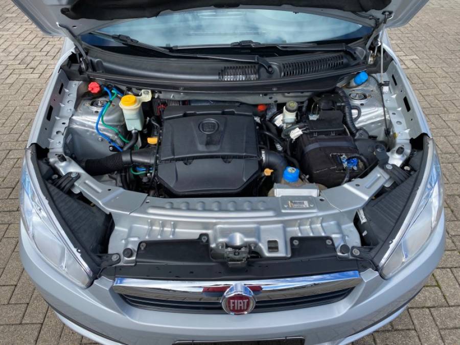 FIAT - GRAND SIENA - 2015/2015 - Prata - R$ 45.900,00