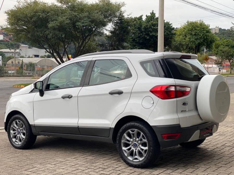 FORD - ECOSPORT - 2013/2014 - Branca - R$ 58.900,00