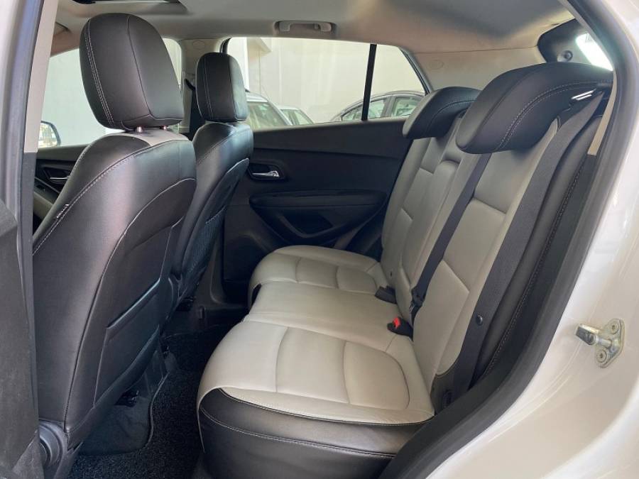 CHEVROLET - TRACKER - 2015/2015 - Branca - R$ 68.900,00