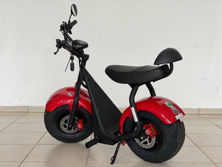 TUI - 1000W - 2025/2025 - Vermelha - R$ 7.990,00