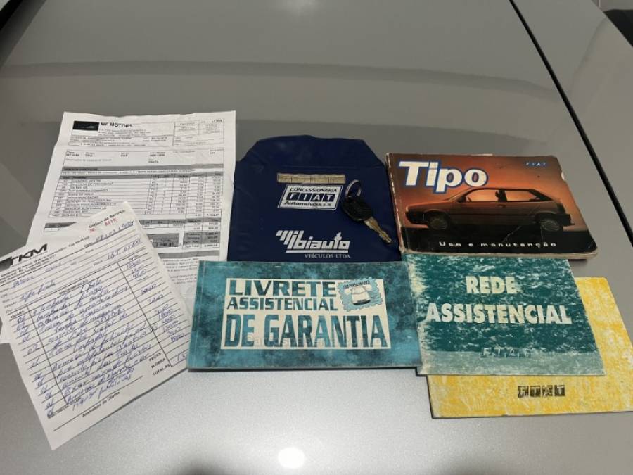 FIAT - TIPO - 1994/1994 - Prata - R$ 17.900,00