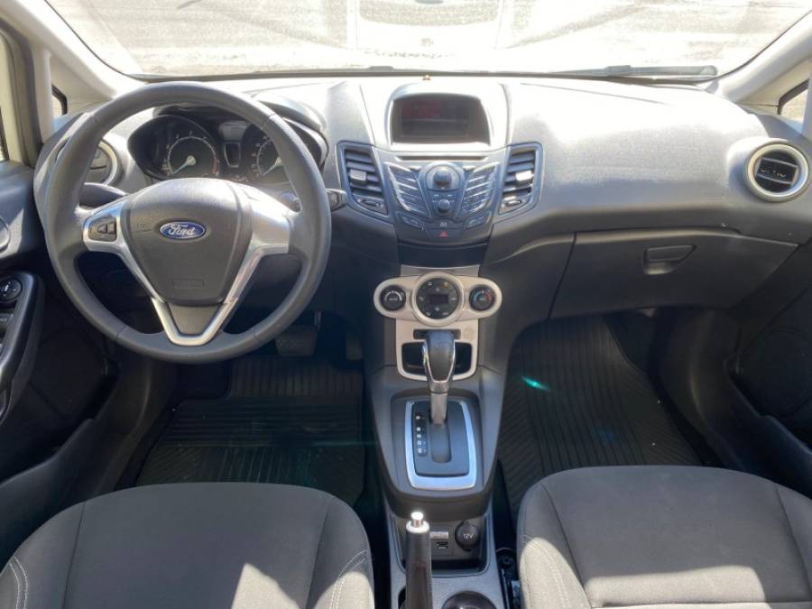 FORD - FIESTA - 2014/2014 - Branca - R$ 46.900,00