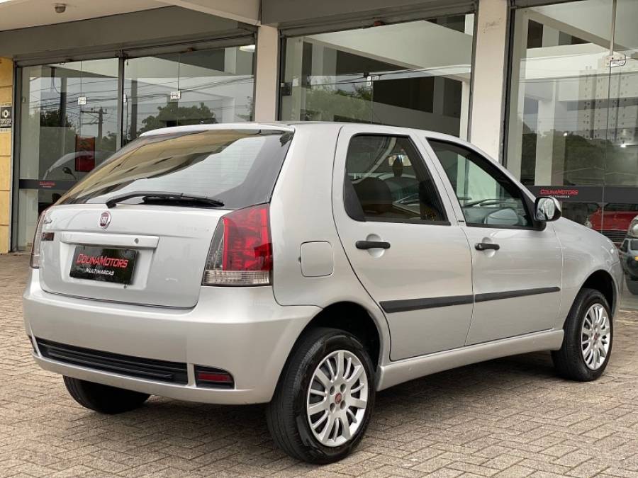 FIAT - PALIO - 2011/2012 - Prata - R$ 31.900,00