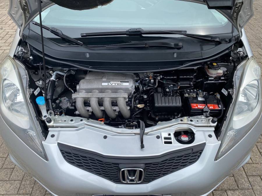 HONDA - FIT - 2011/2011 - Prata - R$ 42.900,00