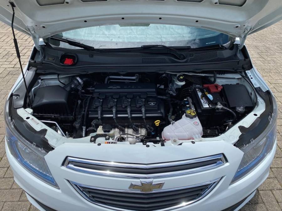 CHEVROLET - ONIX - 2015/2015 - Branca - R$ 53.900,00