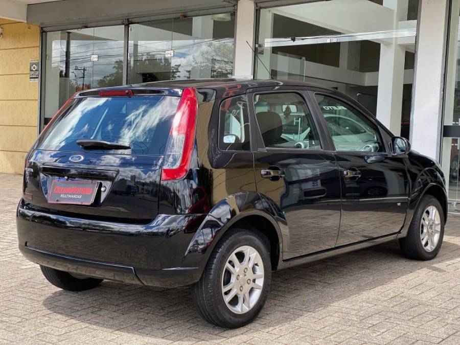 FORD - FIESTA - 2014/2014 - Preta - R$ 34.900,00