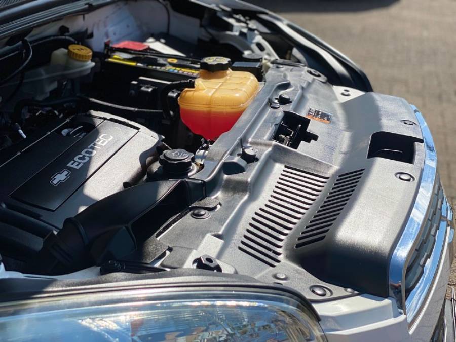 CHEVROLET - TRACKER - 2015/2015 - Branca - R$ 68.900,00