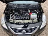 NISSAN - VERSA - 2013/2014 - Preta - R$ 44.900,00