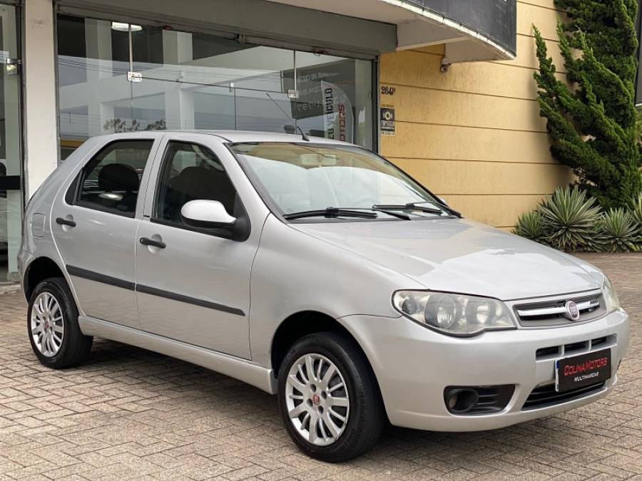 FIAT - PALIO - 2011/2012 - Prata - R$ 31.900,00