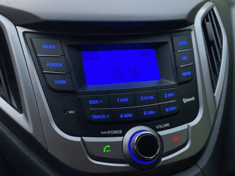 HYUNDAI - HB20S - 2015/2015 - Branca - R$ 55.900,00