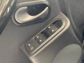 RENAULT - SANDERO - 2012/2012 - Preta - R$ 39.900,00
