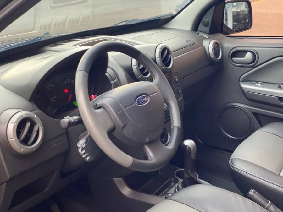 FORD - ECOSPORT - 2012/2012 - Preta - R$ 45.900,00