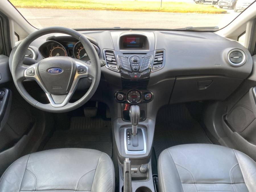 FORD - FIESTA - 2014/2014 - Preta - R$ 45.900,00