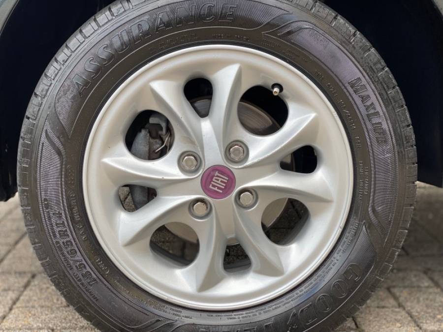 FIAT - PALIO - 2011/2011 - Cinza - R$ 30.900,00