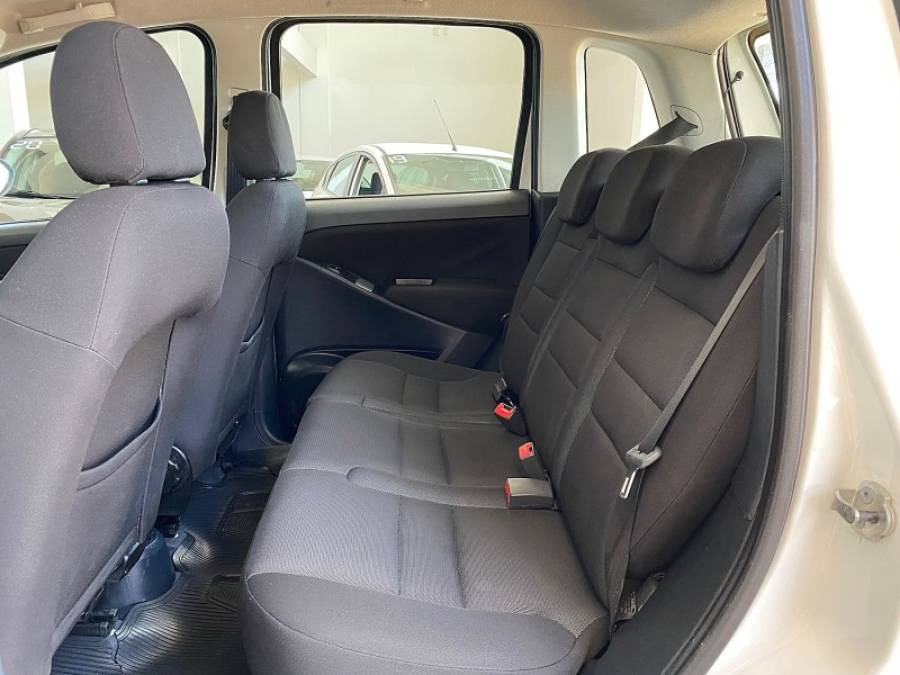 FIAT - IDEA - 2015/2015 - Branca - R$ 42.900,00