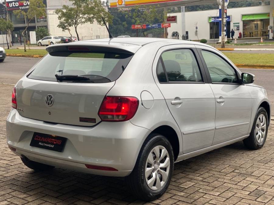 VOLKSWAGEN - GOL - 2014/2015 - Prata - R$ 41.900,00
