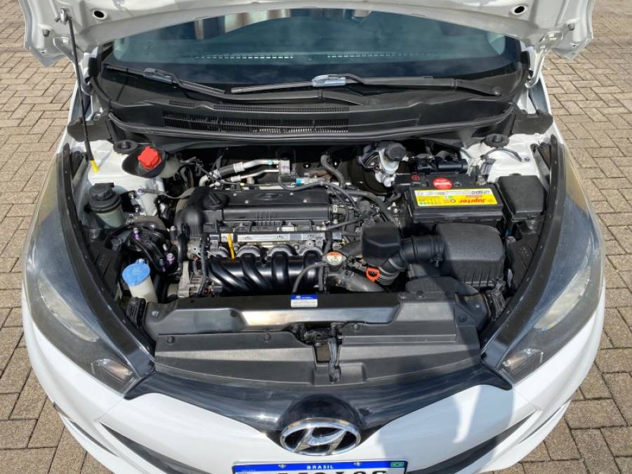 HYUNDAI - HB20S - 2015/2015 - Branca - R$ 55.900,00