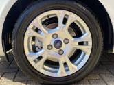 FORD - FIESTA - 2014/2014 - Branca - R$ 46.900,00