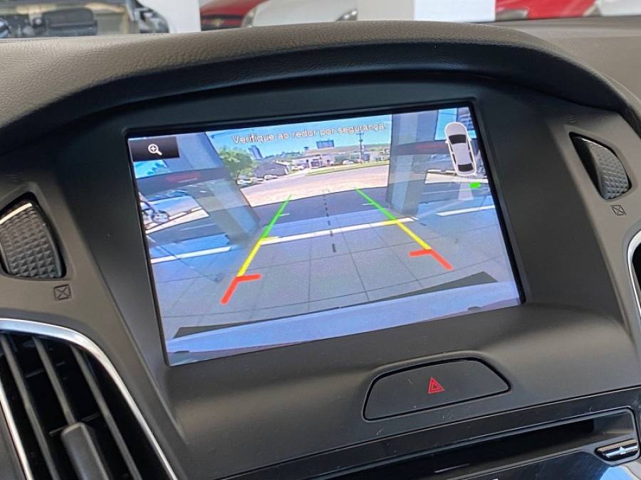 FORD - FOCUS - 2016/2016 - Branca - R$ 66.900,00