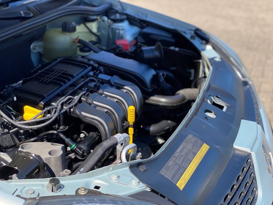 RENAULT - CLIO - 2003/2004 - Prata - R$ 25.900,00